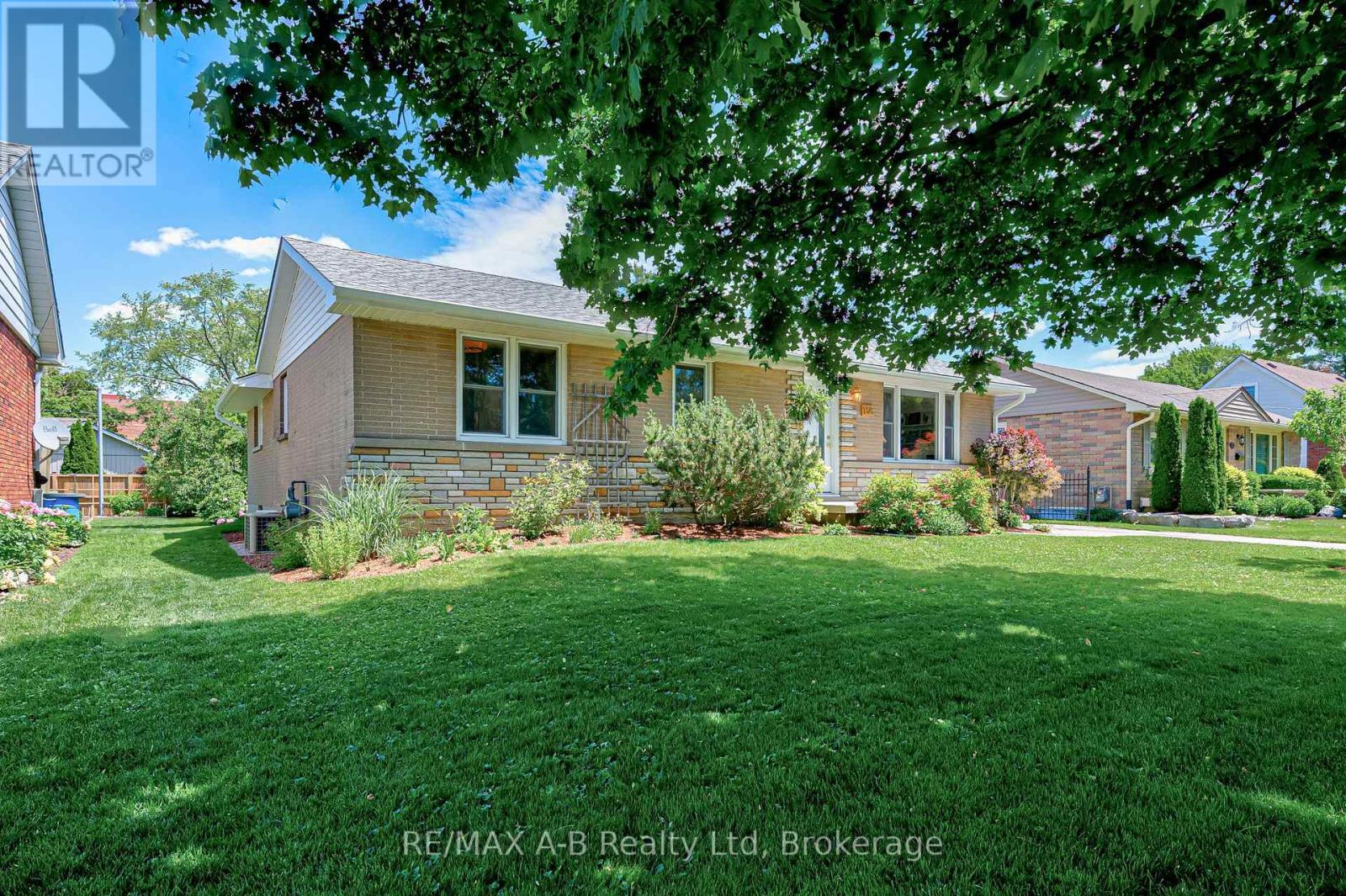 138 Woods Street, Stratford, Ontario  N5A 1M4 - Photo 2 - X13451088