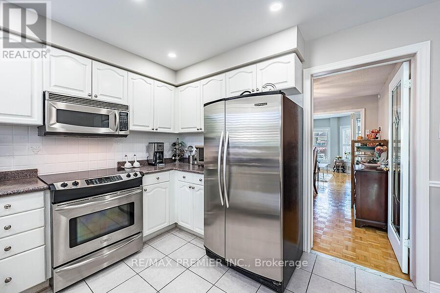 228 Veneto Drive, Vaughan, Ontario  L4L 8X7 - Photo 12 - N13445814