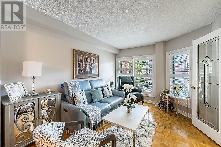228 Veneto Drive, Vaughan, Ontario  L4L 8X7 - Photo 6 - N13445814