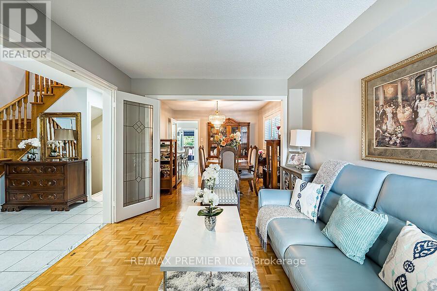 228 Veneto Drive, Vaughan, Ontario  L4L 8X7 - Photo 8 - N13445814