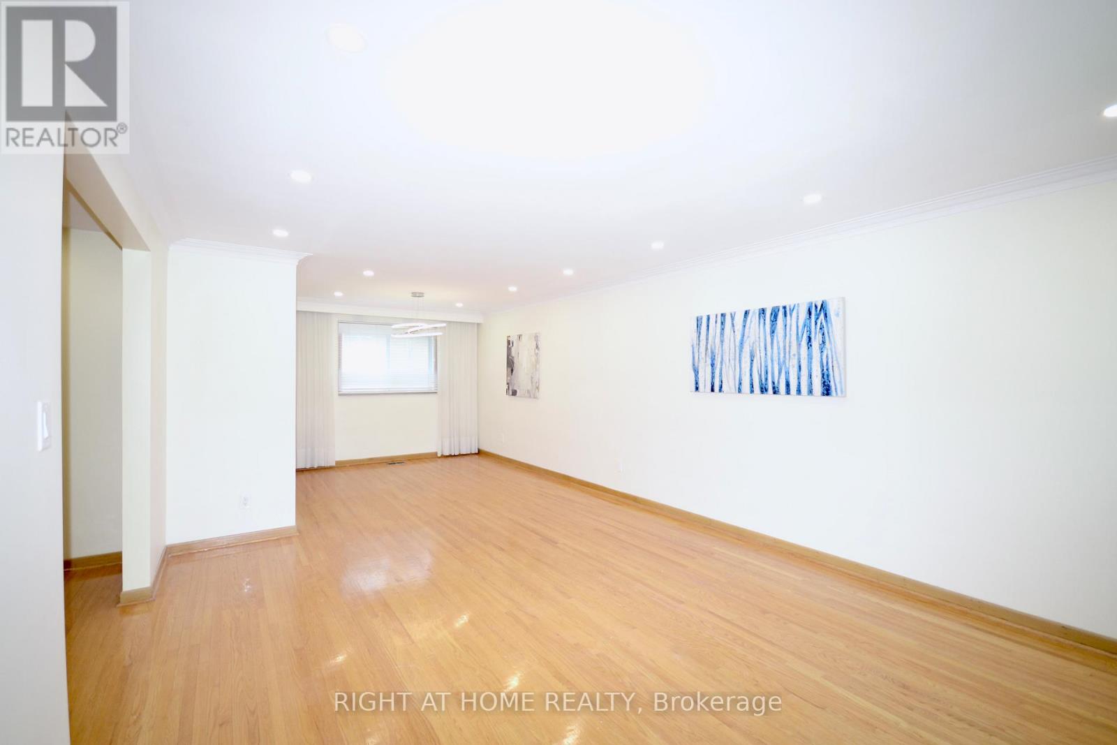 42 Culford Road, Toronto, Ontario  M6M 4J7 - Photo 7 - W13448938