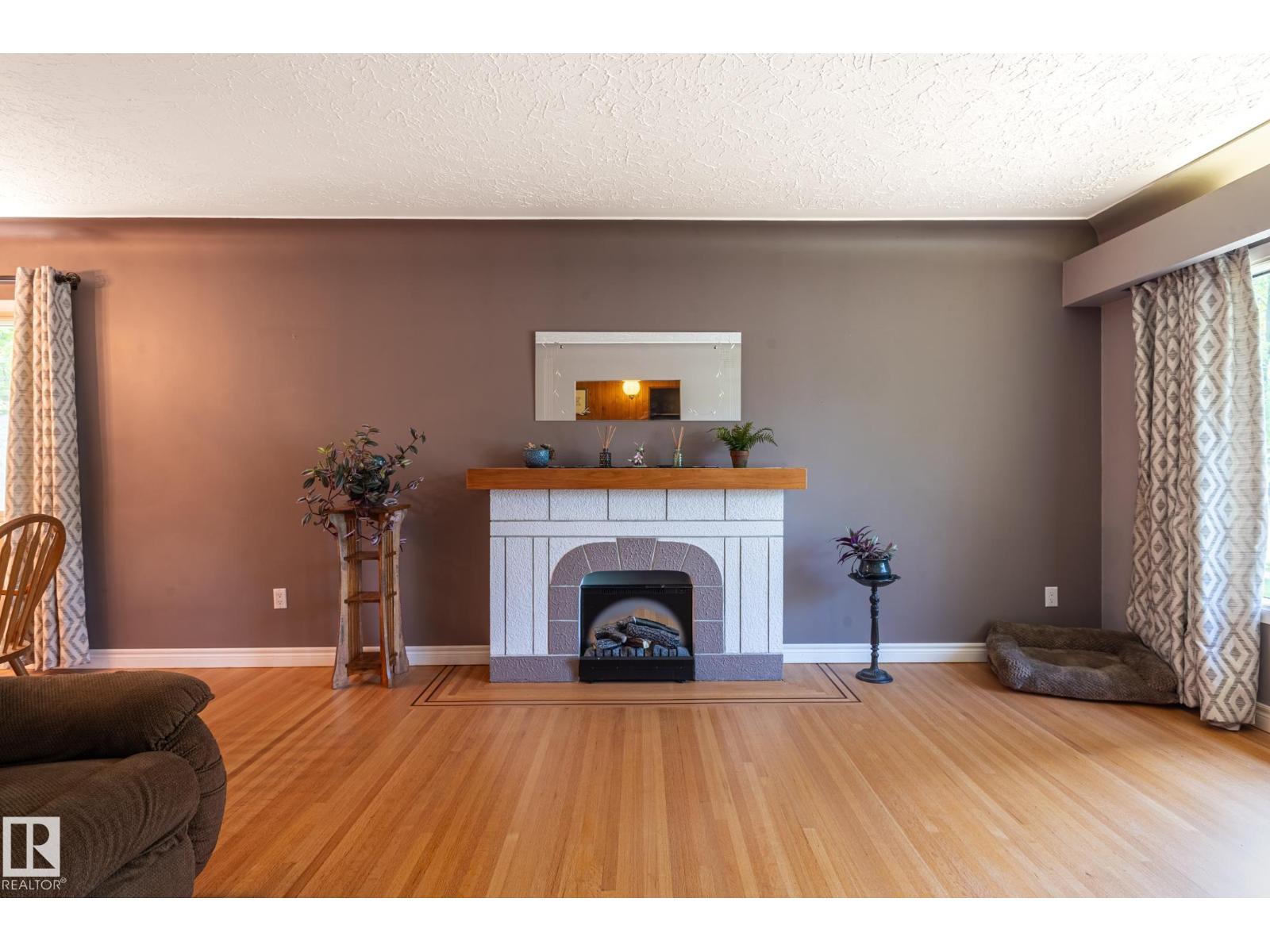 14708 108 Av Nw, Edmonton, Alberta  T5N 1H2 - Photo 5 - E4493913