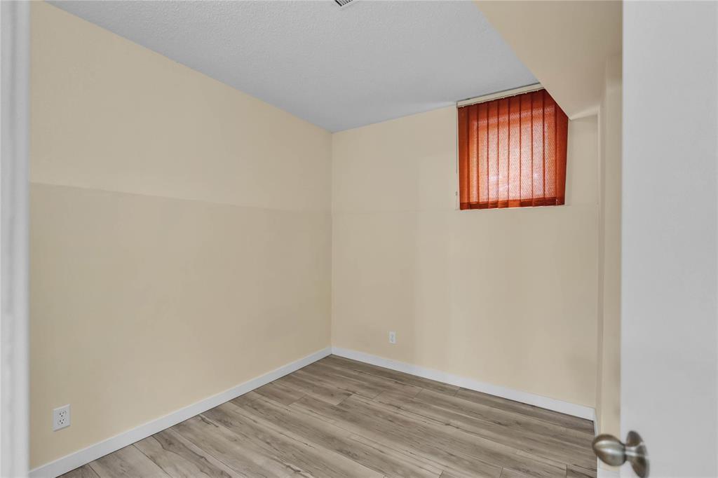 89 Garton Avenue, Winnipeg, Manitoba  R2R 1X1 - Photo 17 - 202613956