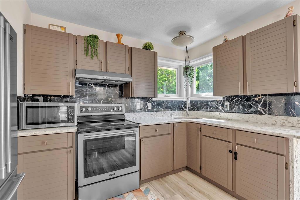 89 Garton Avenue, Winnipeg, Manitoba  R2R 1X1 - Photo 6 - 202613956
