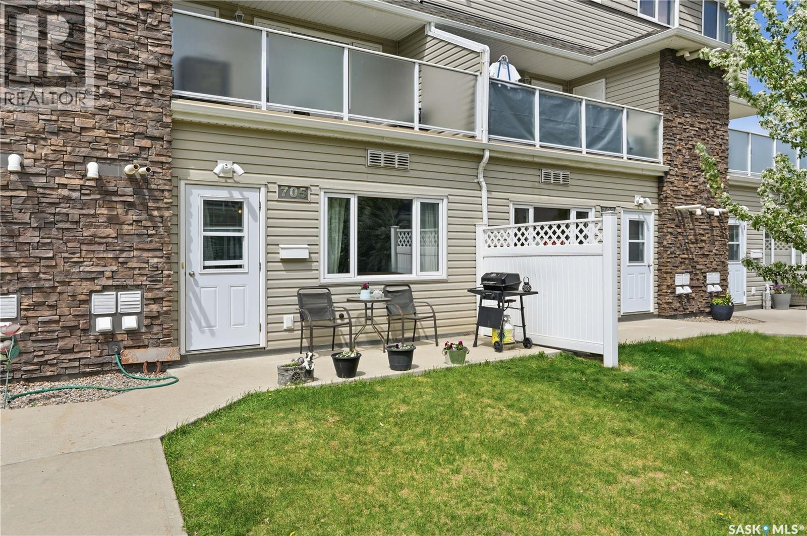 705 1022 Hampton Circle, Saskatoon, Saskatchewan  S7R 0K3 - Photo 2 - SK039580