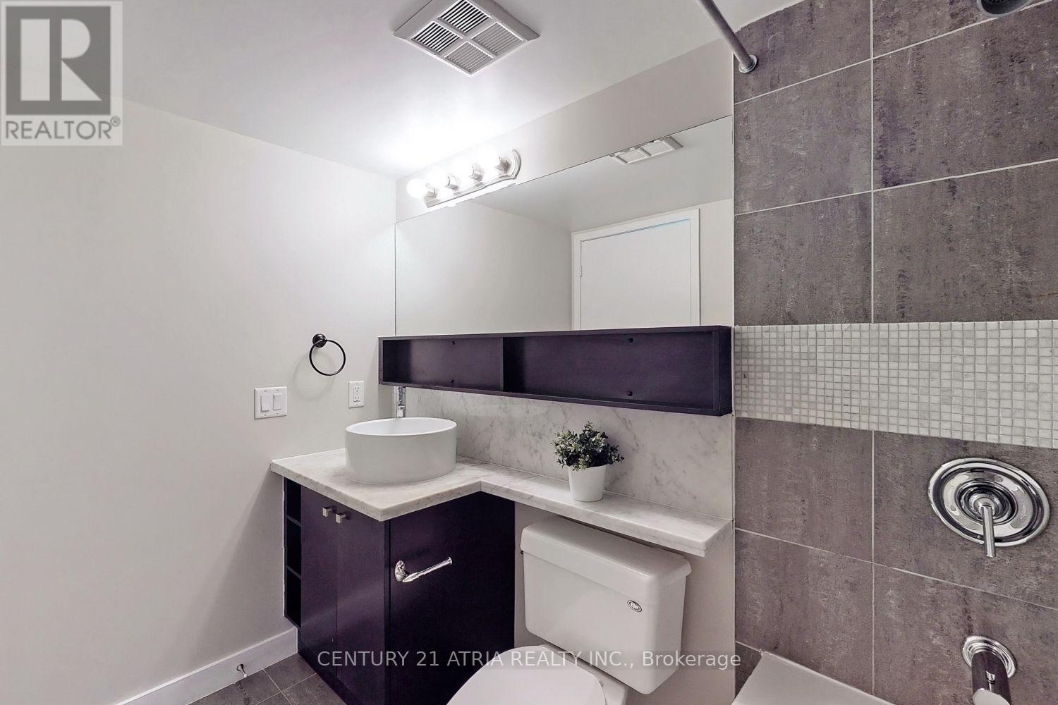 3910 - 11 Brunel Court, Toronto, Ontario  M5V 3Y3 - Photo 16 - C13451154