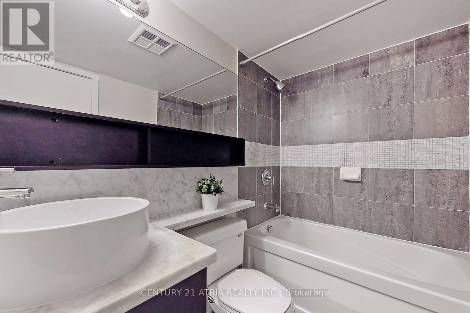 3910 - 11 Brunel Court, Toronto, Ontario  M5V 3Y3 - Photo 17 - C13451154