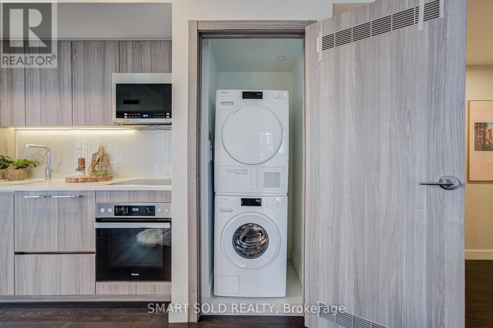 2507 - 38 Widmer Street, Toronto, Ontario M5V 0P7 - Photo 17 - C13451260