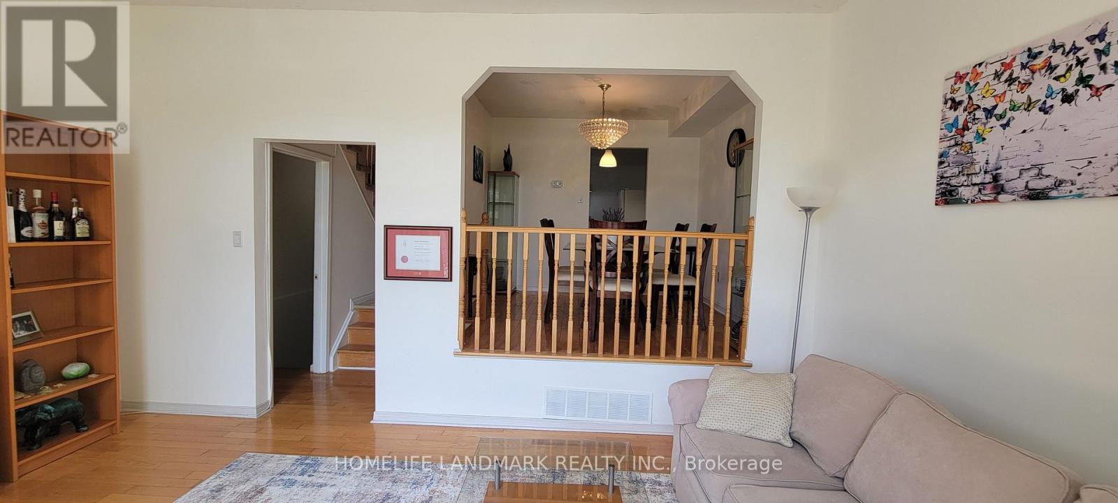 131 Silver Springs Boulevard, Toronto, Ontario  M1V 1M8 - Photo 2 - E13451106