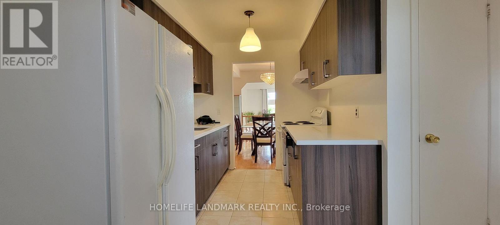 131 Silver Springs Boulevard, Toronto, Ontario  M1V 1M8 - Photo 5 - E13451106