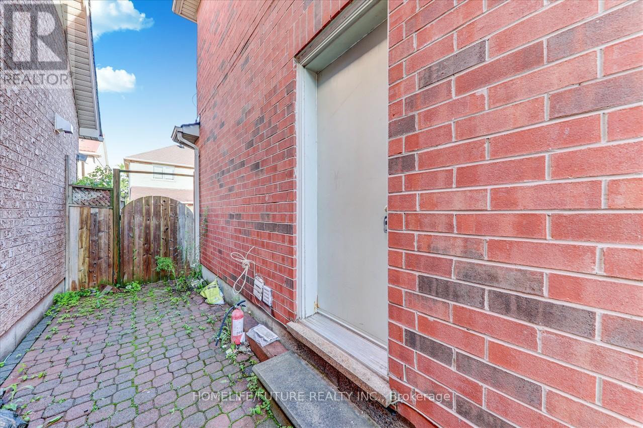 Bsmt - 11 Bobolink Avenue, Toronto, Ontario M1X 1Y6 - Photo 3 - E13451220