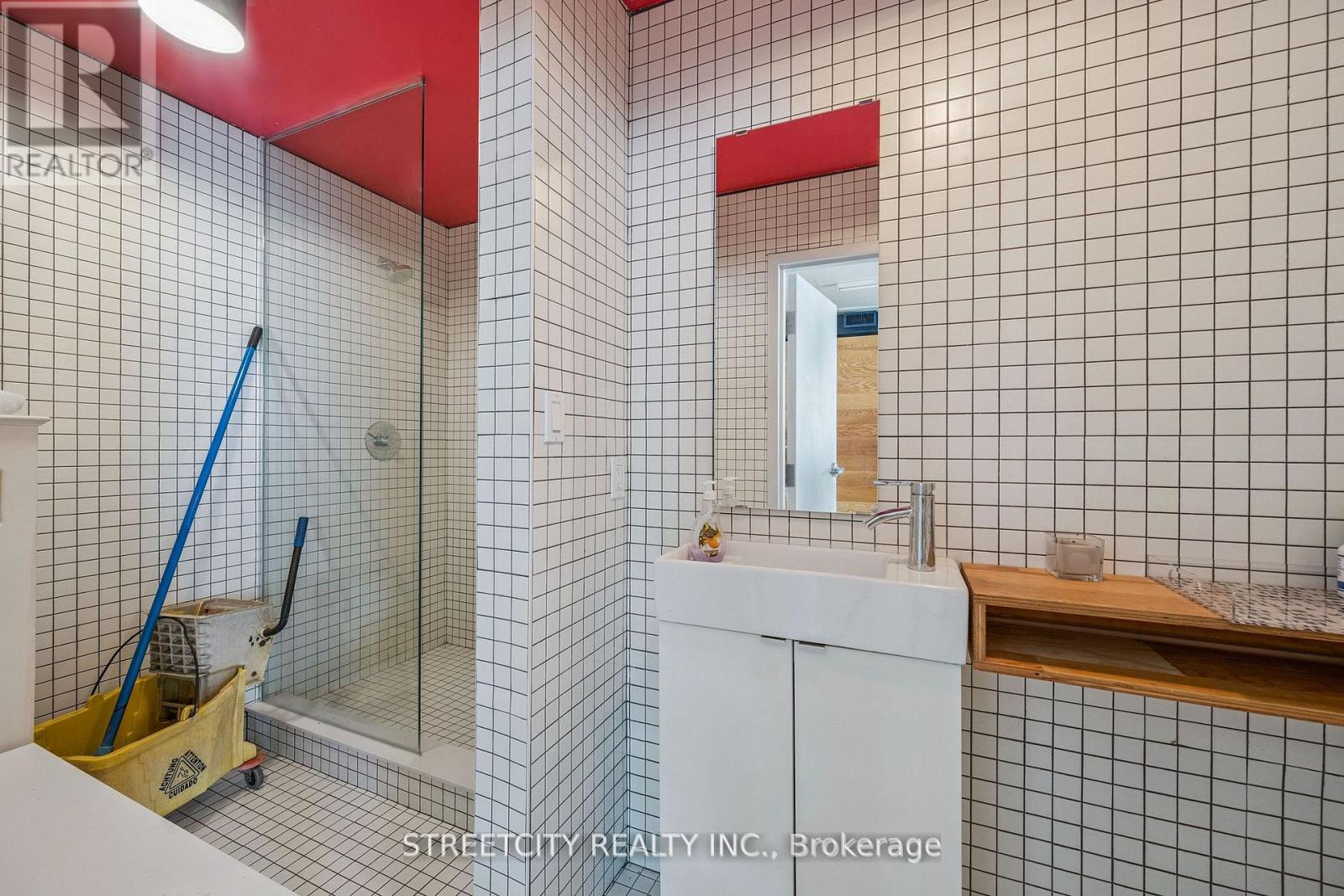 837 Dundas Street W, Toronto, Ontario M6J 1V4 - Photo 9 - C13451308