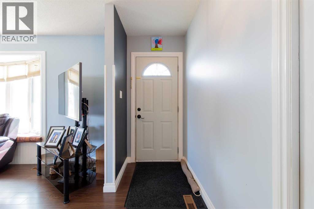 667 21 Street, Fort Macleod, Alberta T0L 0Z0 - Photo 4 - A2297997