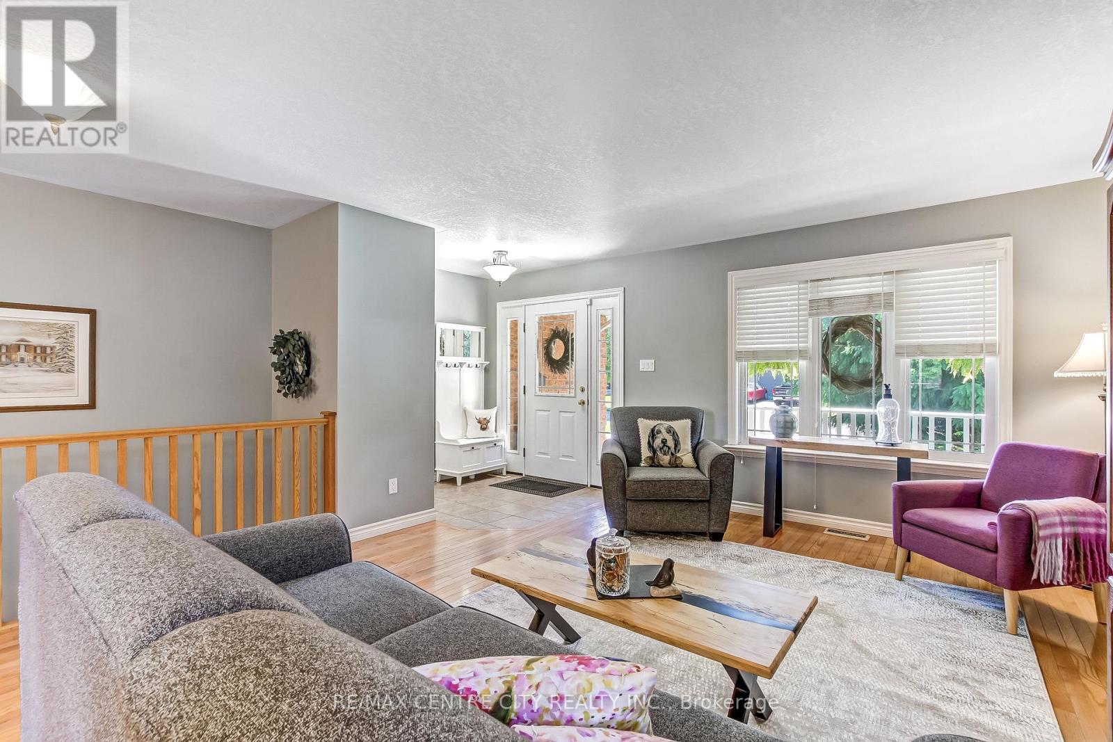 34 Lightbourne Avenue, Stratford, Ontario  N4Z 1J8 - Photo 7 - X13451422