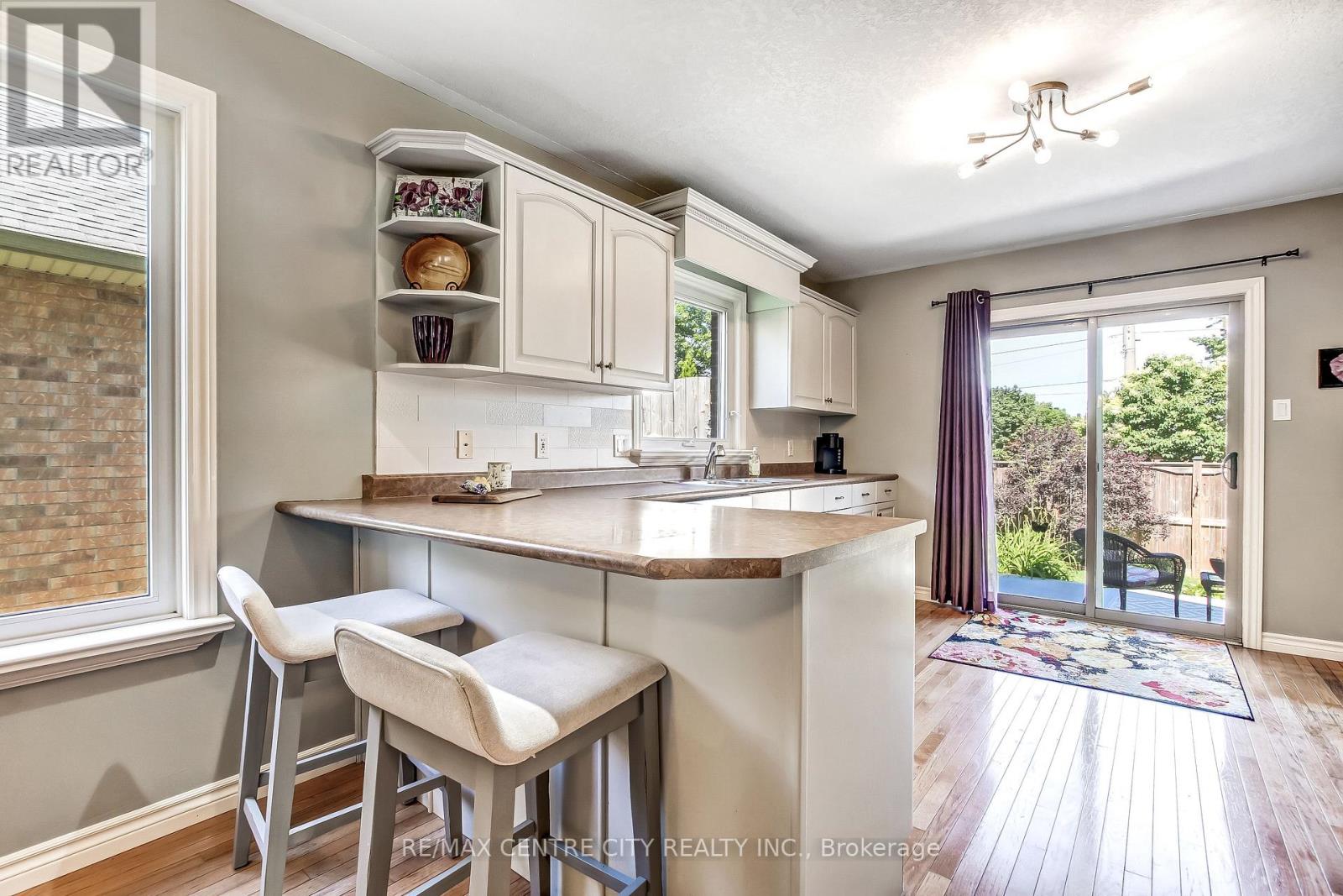 34 Lightbourne Avenue, Stratford, Ontario  N4Z 1J8 - Photo 9 - X13451422