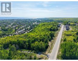 66 KENRETA DRIVE, North Bay, Ontario