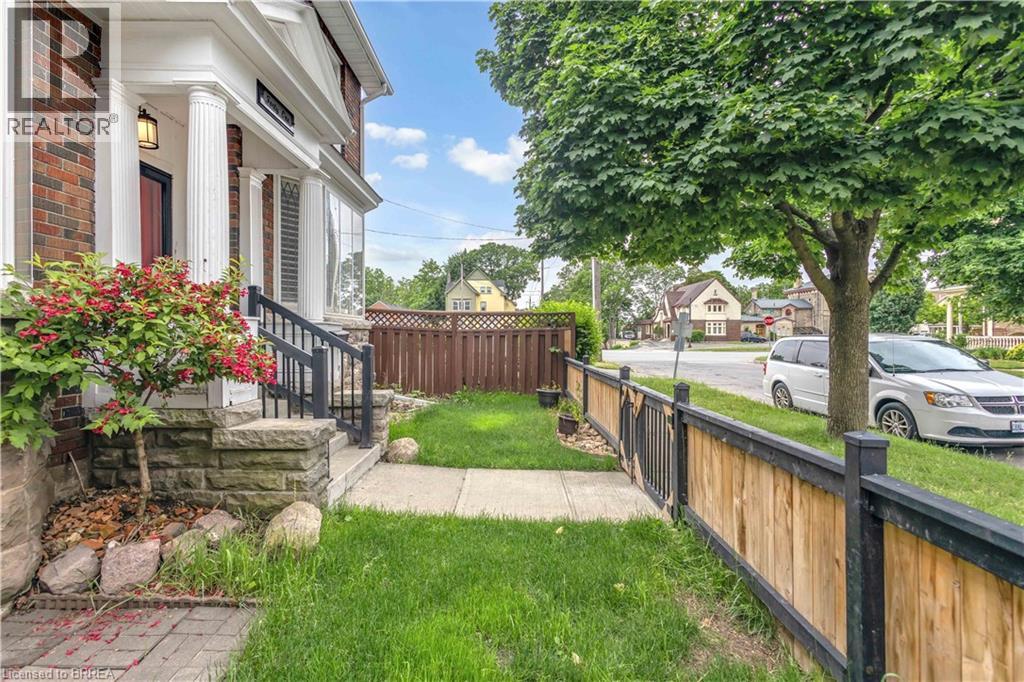 41 Waterloo Street, Brantford, Ontario  N3T 3R6 - Photo 4 - 40840362