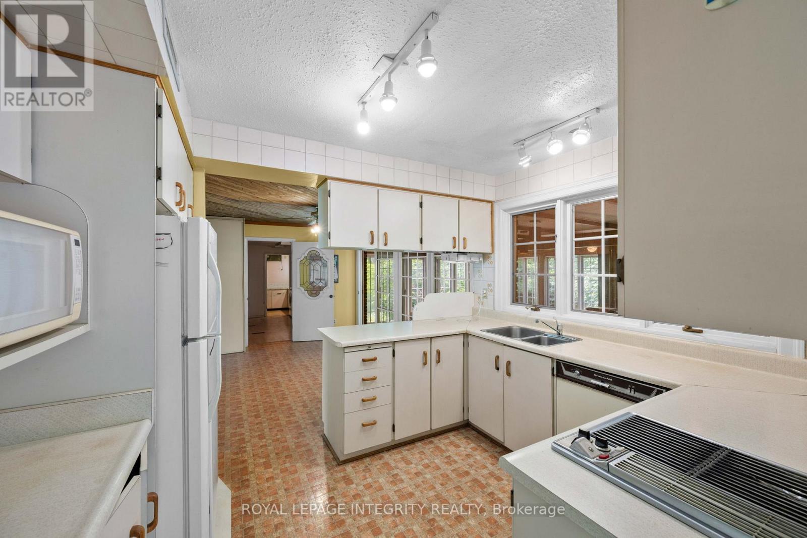 39 Mohawk Crescent, Ottawa, Ontario  K2H 7G7 - Photo 6 - X13451428