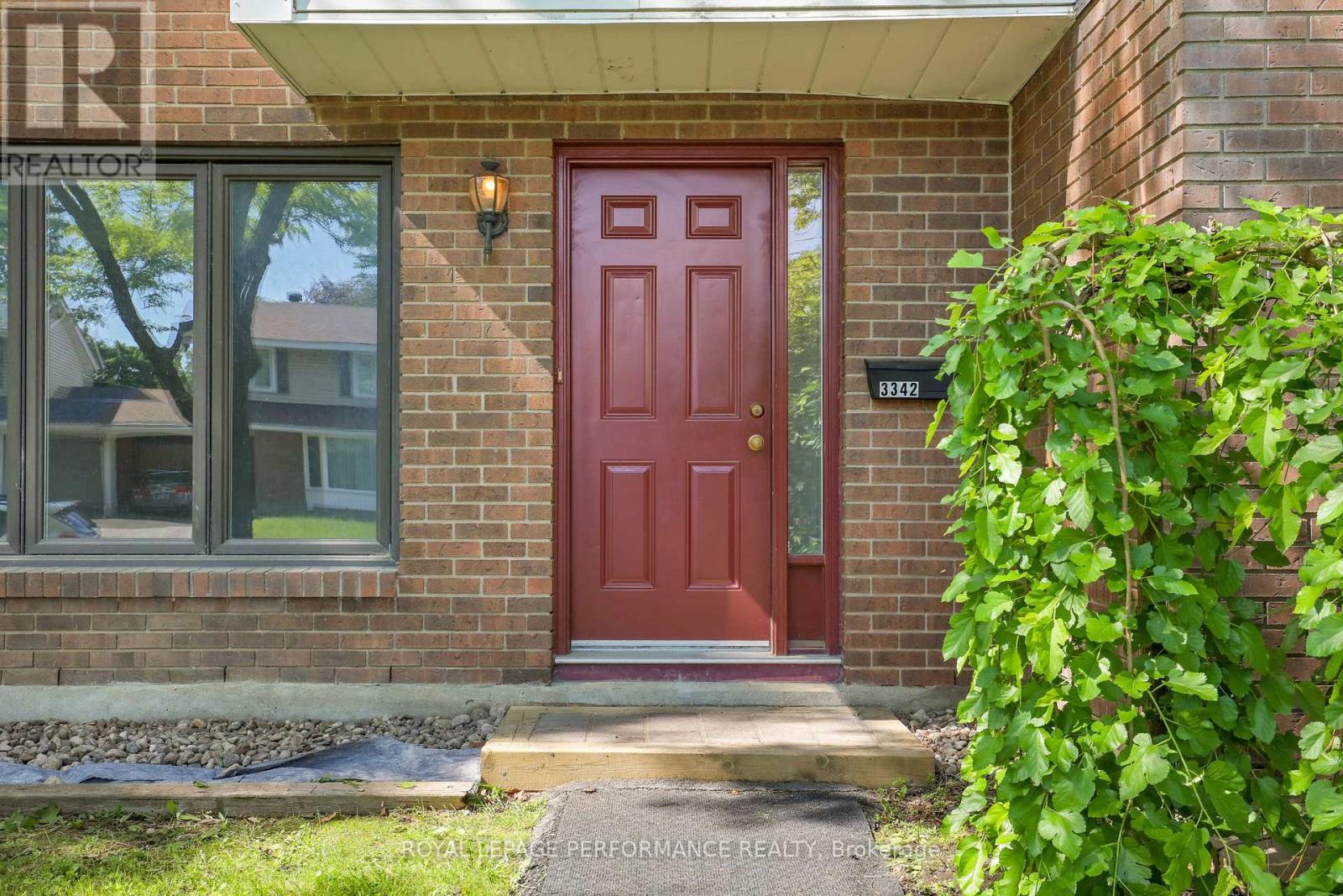 10 - 3342 SOUTHGATE ROAD, Ottawa, Ontario