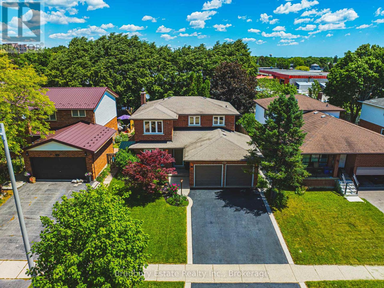 100 CHUDLEIGH STREET, Hamilton, Ontario