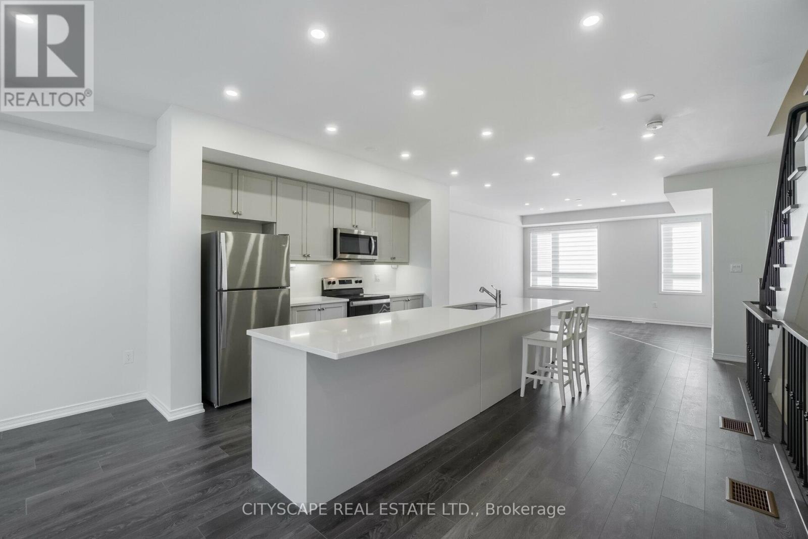 3 Woodstream Drive, Toronto, Ontario M9W 0G1 - Photo 3 - W13451212