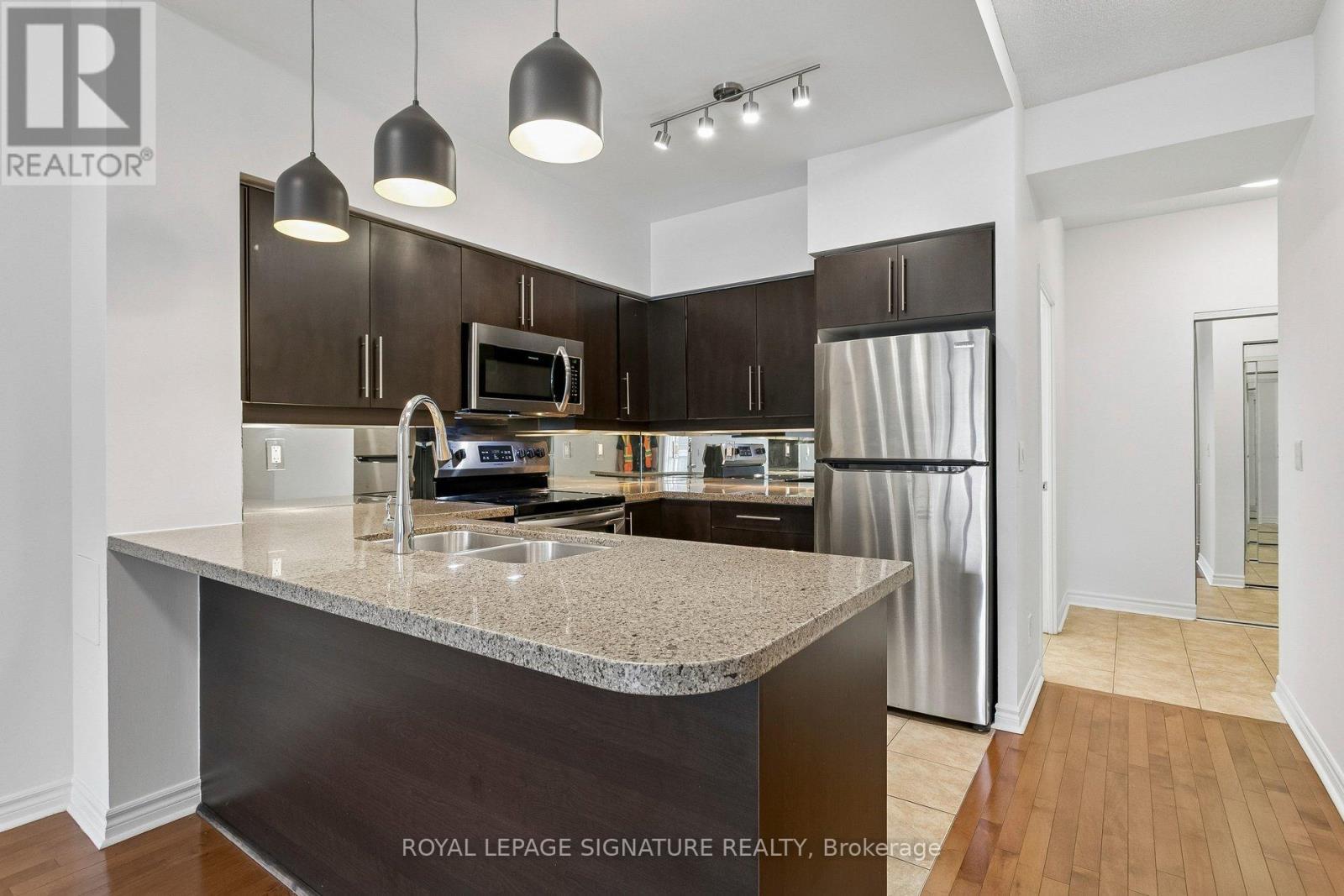 312 - 388 Prince Of Wales Drive, Mississauga, Ontario L5B 0A1 - Photo 3 - W13451226