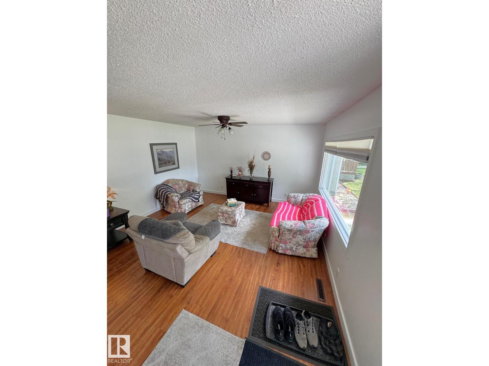 5093 45 St, Drayton Valley, Alberta  T7A 1C2 - Photo 2 - E4493787