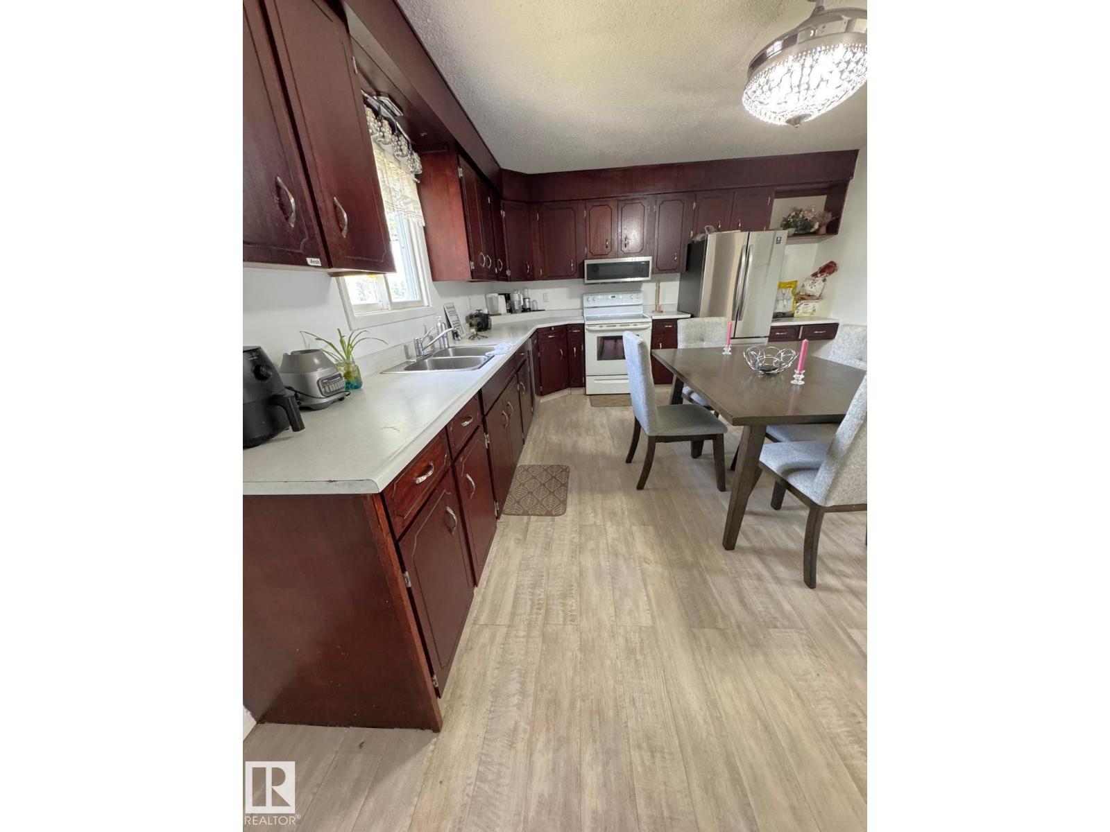 5093 45 St, Drayton Valley, Alberta  T7A 1C2 - Photo 7 - E4493787