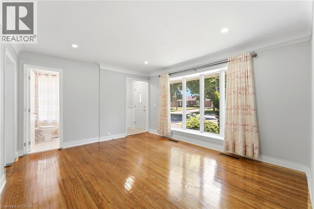 6447 Burdette Drive, Niagara Falls, Ontario  L2E 5H4 - Photo 4 - 40840347