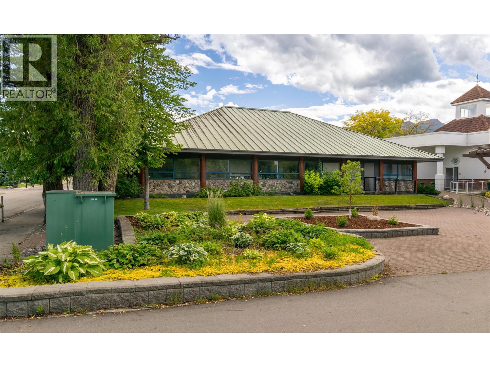 781 Marine Park Drive NE, Salmon Arm, British Columbia  V1E 2W7 - Photo 21 - 10391545