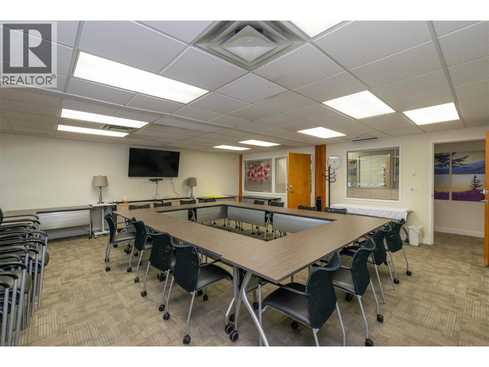 781 Marine Park Drive NE, Salmon Arm, British Columbia  V1E 2W7 - Photo 5 - 10391545