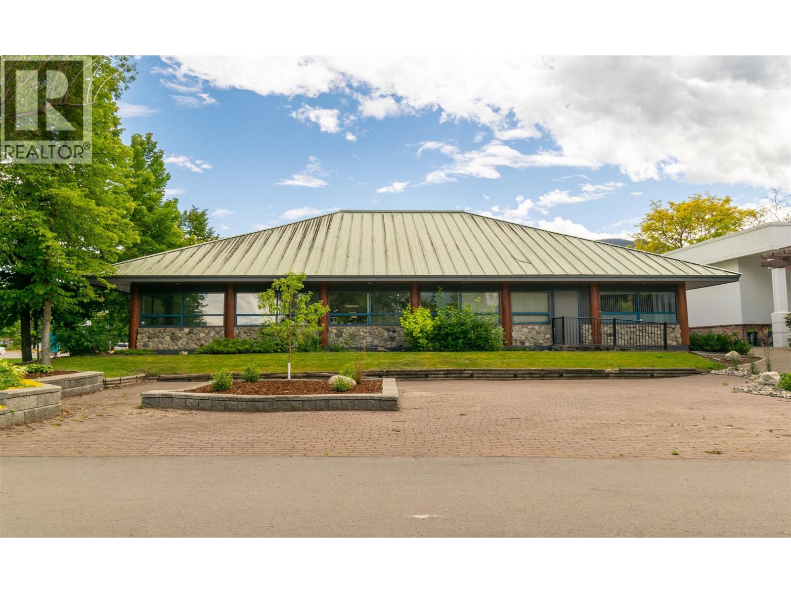 781 Marine Park Drive NE, Salmon Arm, British Columbia  V1E 2W7 - Photo 22 - 10391545