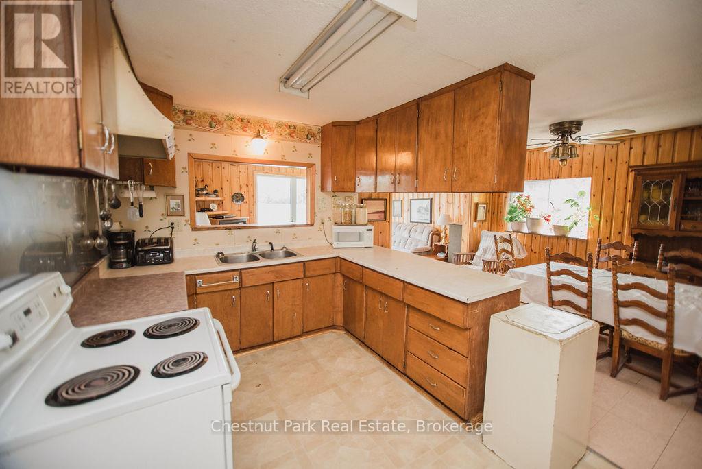 51 Stevens Road, Temagami, Ontario  P0H 2H0 - Photo 10 - X13451538