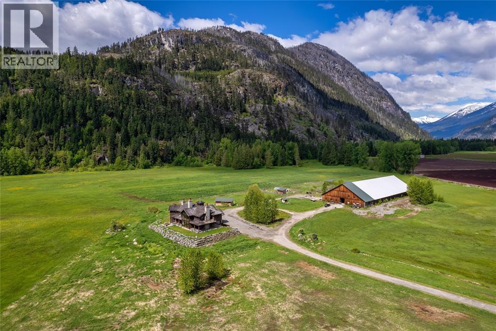 9115 Pemberton Meadows Road, Pemberton, British Columbia  V0N 2L2 - Photo 4 - R3098550