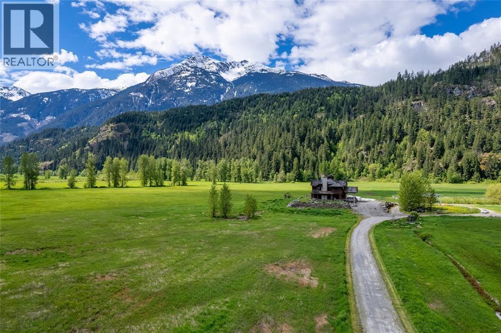 9115 Pemberton Meadows Road, Pemberton, British Columbia  V0N 2L2 - Photo 25 - R3098550