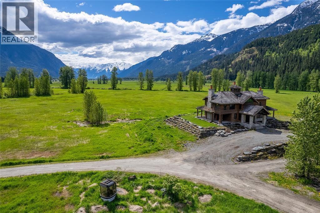 9115 Pemberton Meadows Road, Pemberton, British Columbia  V0N 2L2 - Photo 24 - R3098550