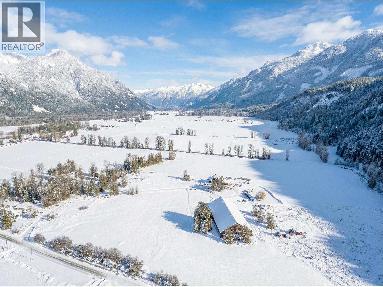 9115 Pemberton Meadows Road, Pemberton, British Columbia  V0N 2L2 - Photo 36 - R3098550