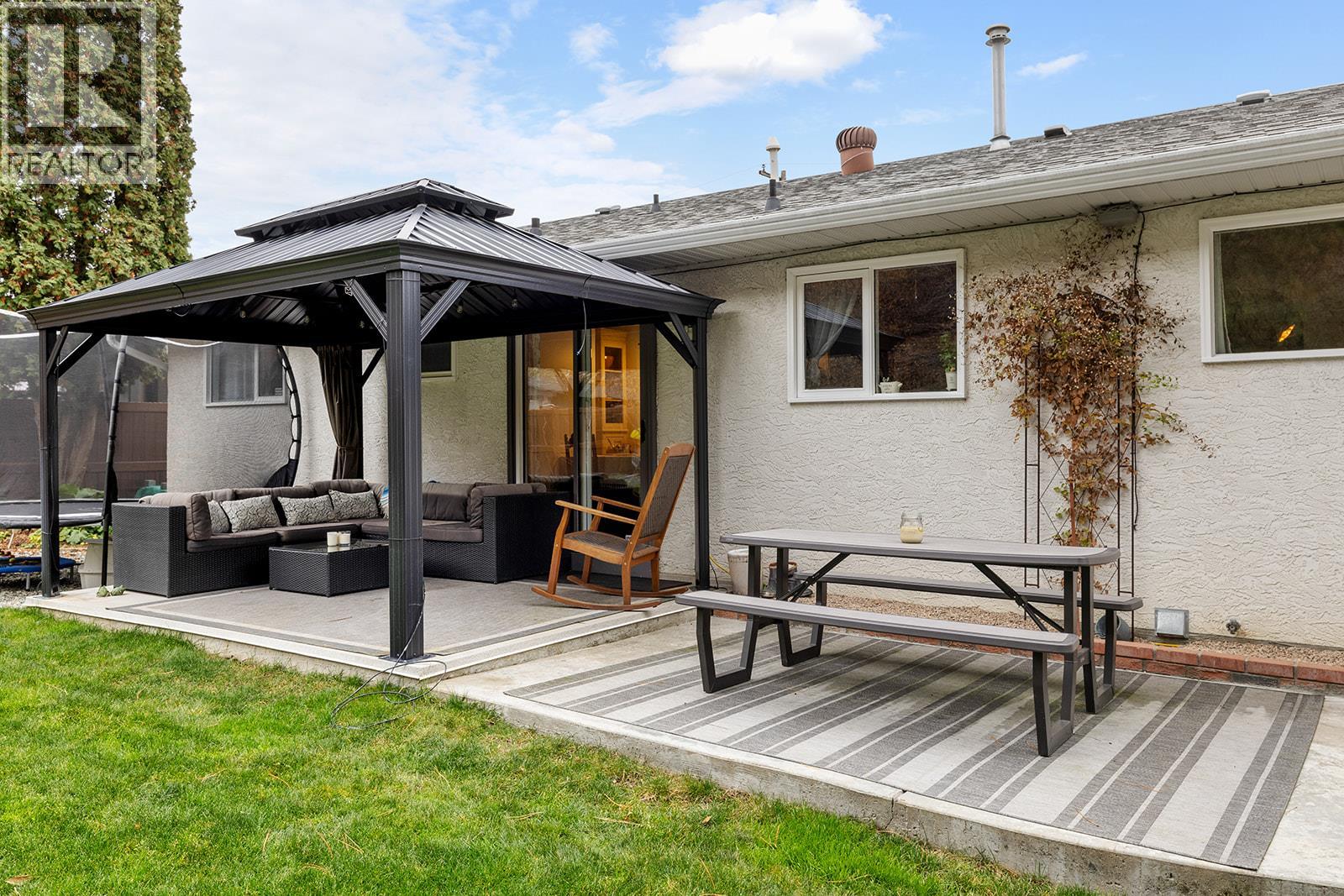 755 Camelia Road, Kelowna, British Columbia  V1X 3M9 - Photo 12 - 10390525