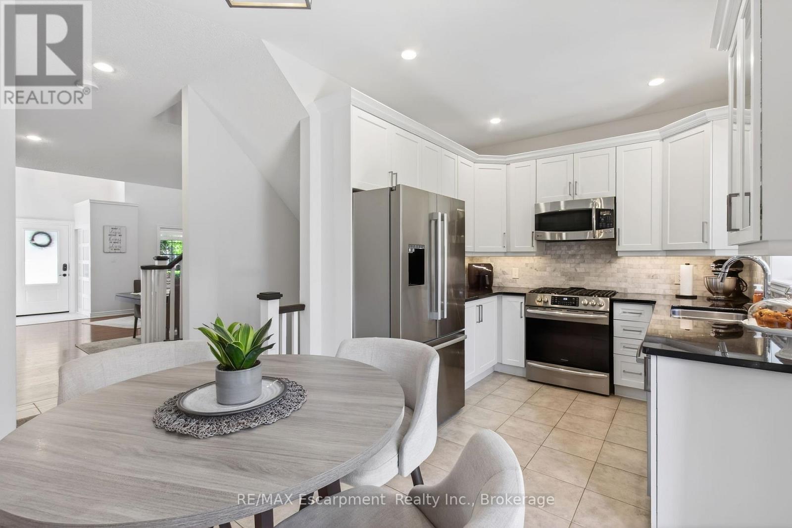 5216 Garland Crescent, Burlington, Ontario  L7L 7K9 - Photo 18 - W13438576