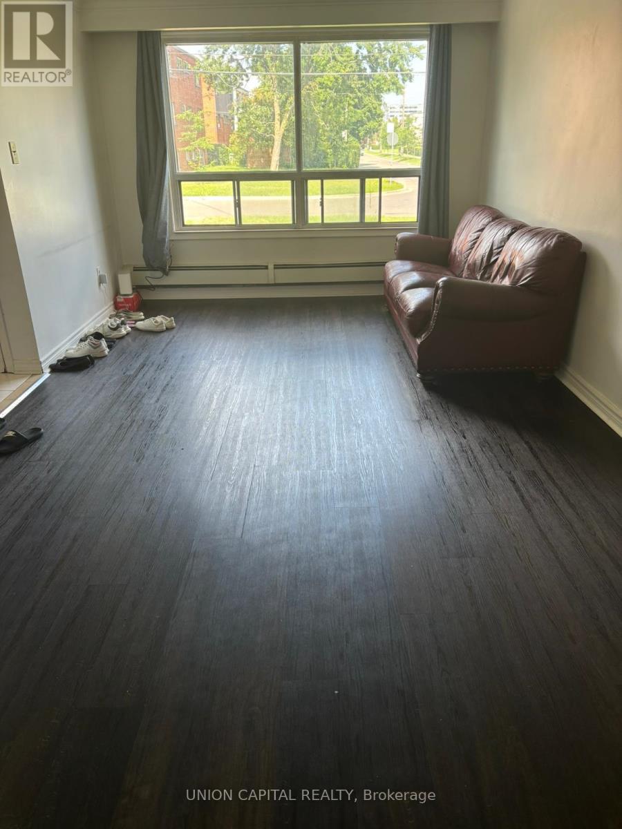 2 - 100 Rajah Street, Toronto, Ontario M6A 2J3 - Photo 3 - C13451364