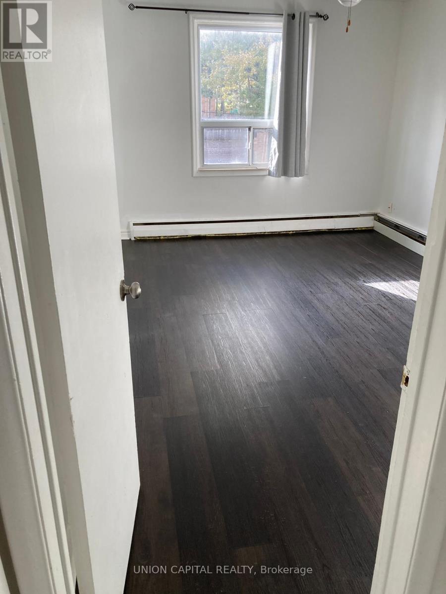 2 - 100 Rajah Street, Toronto, Ontario M6A 2J3 - Photo 6 - C13451364