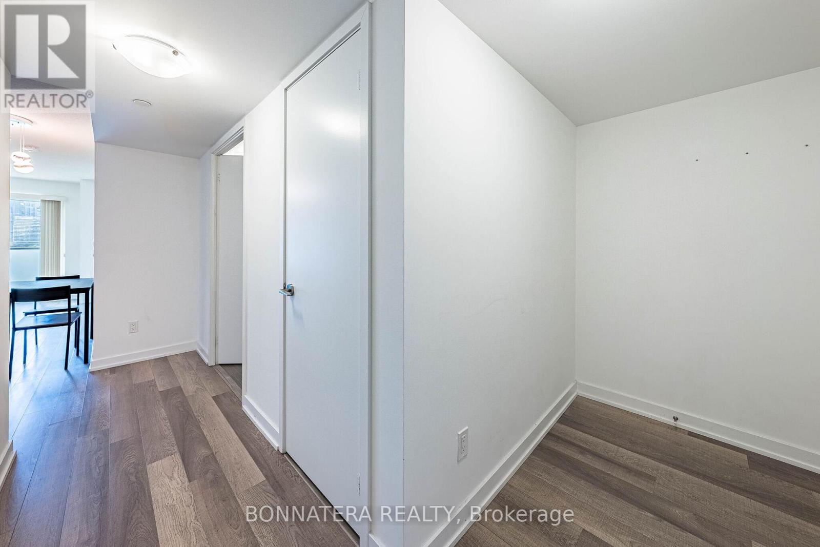 701 - 181 Huron Street, Toronto, Ontario  M5T 2B6 - Photo 10 - C13451370