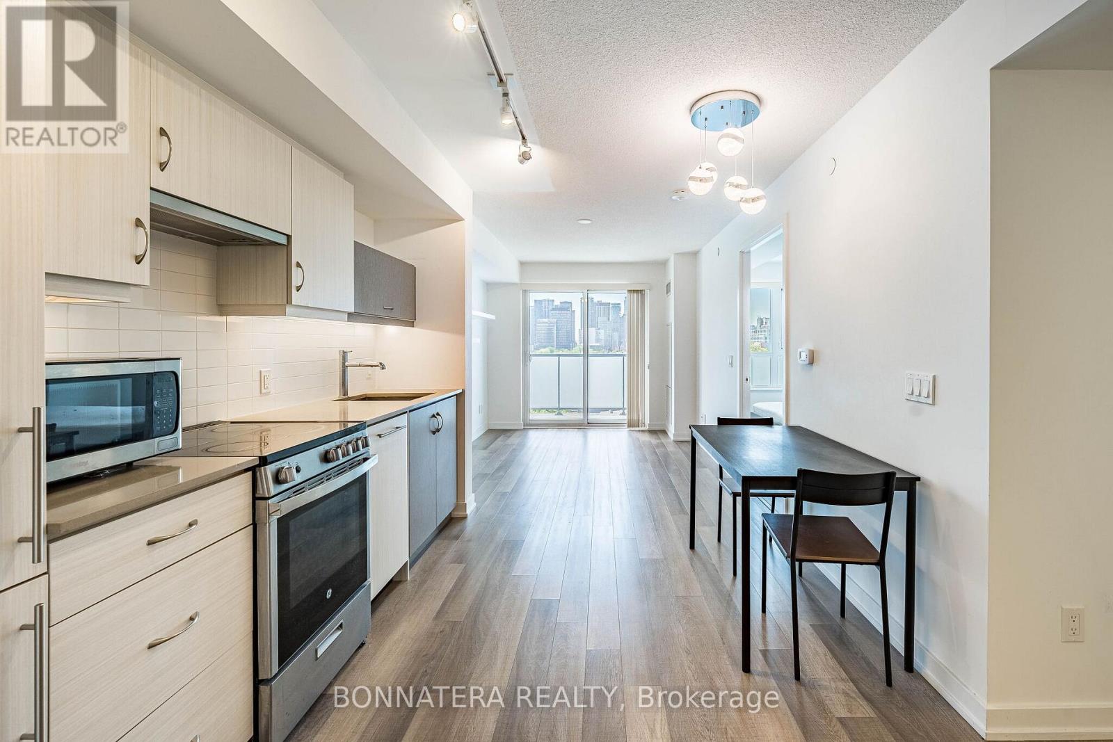 701 - 181 Huron Street, Toronto, Ontario  M5T 2B6 - Photo 12 - C13451370