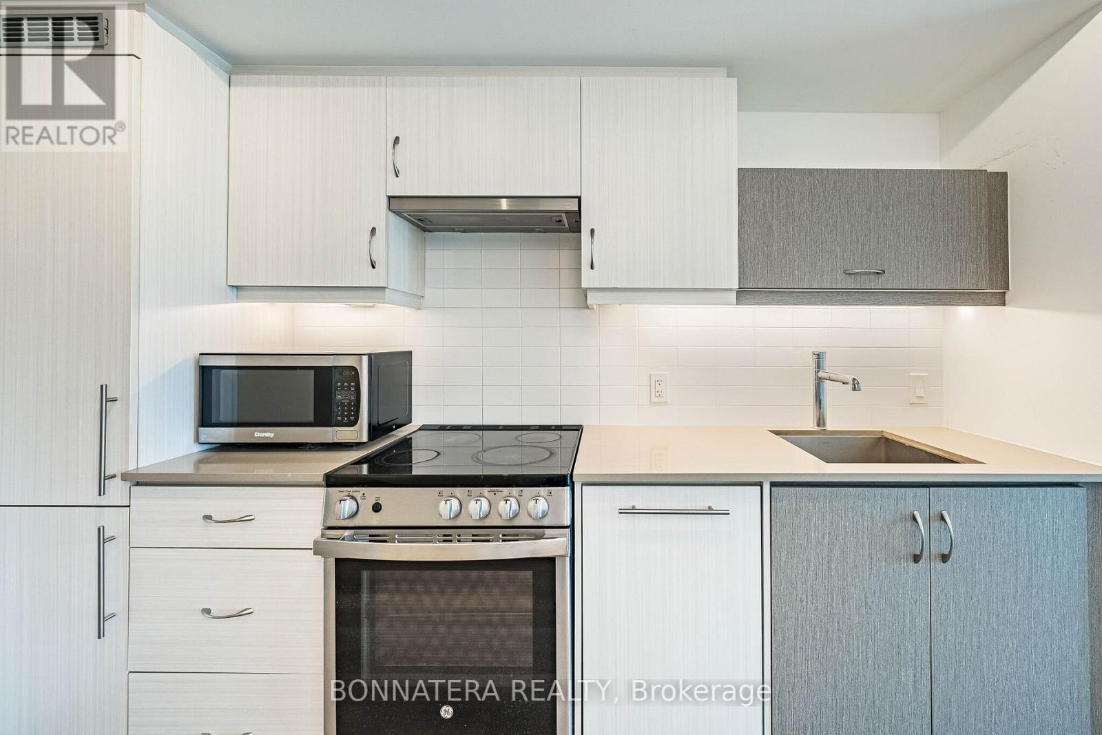 701 - 181 Huron Street, Toronto, Ontario  M5T 2B6 - Photo 13 - C13451370
