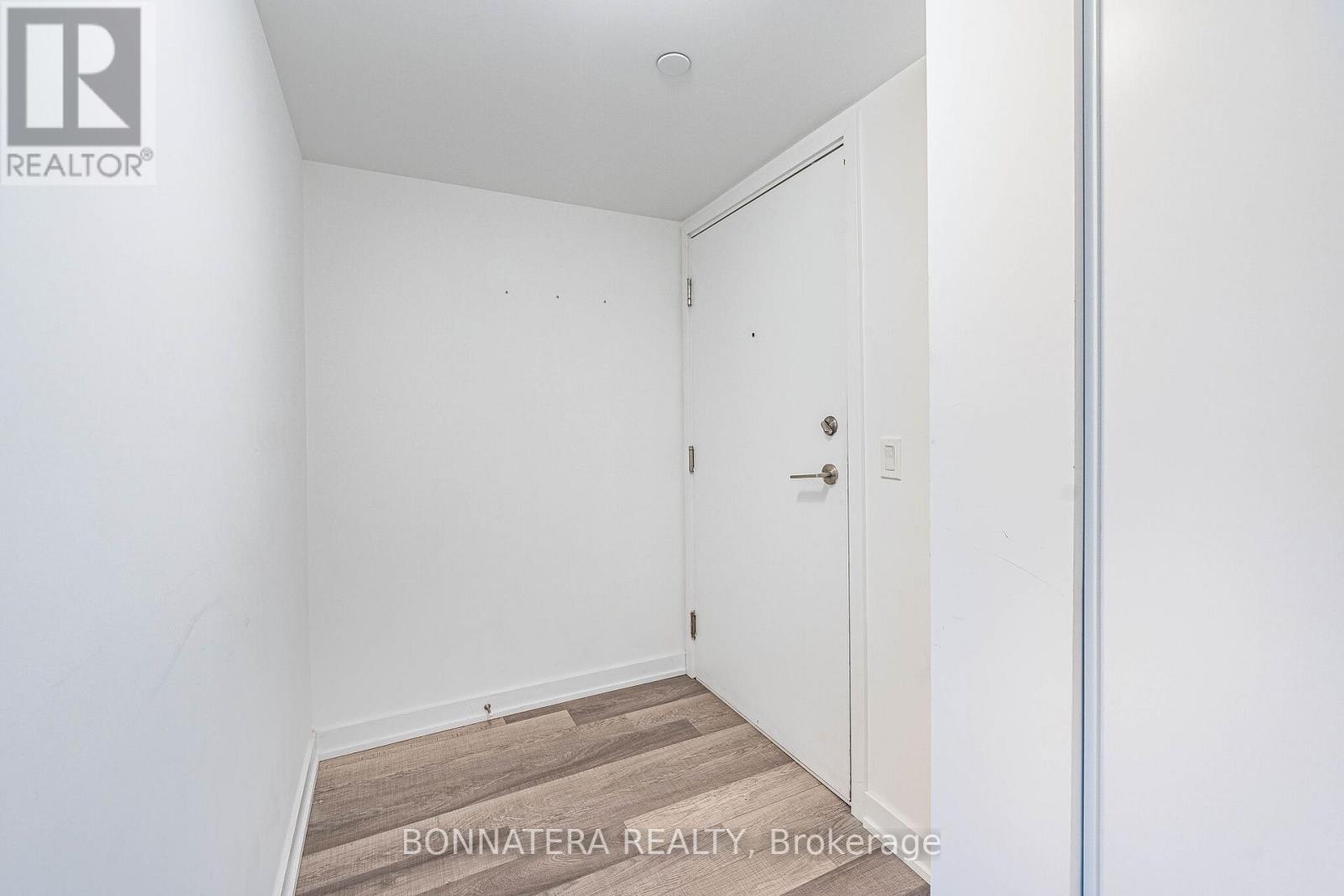 701 - 181 Huron Street, Toronto, Ontario  M5T 2B6 - Photo 9 - C13451370