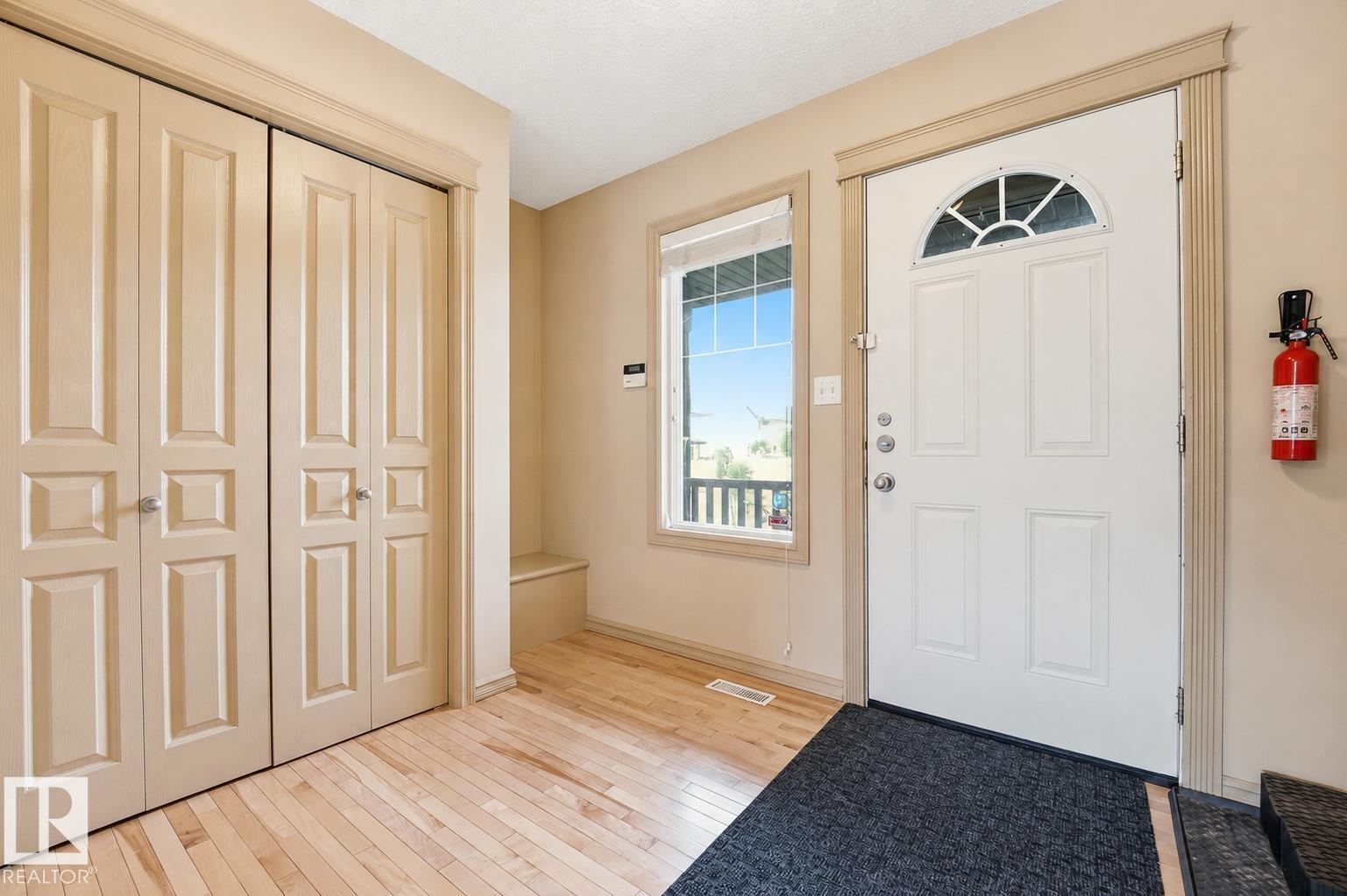 543 Geissinger Lo Nw, Edmonton, Alberta  T5T 6T1 - Photo 5 - E4493927
