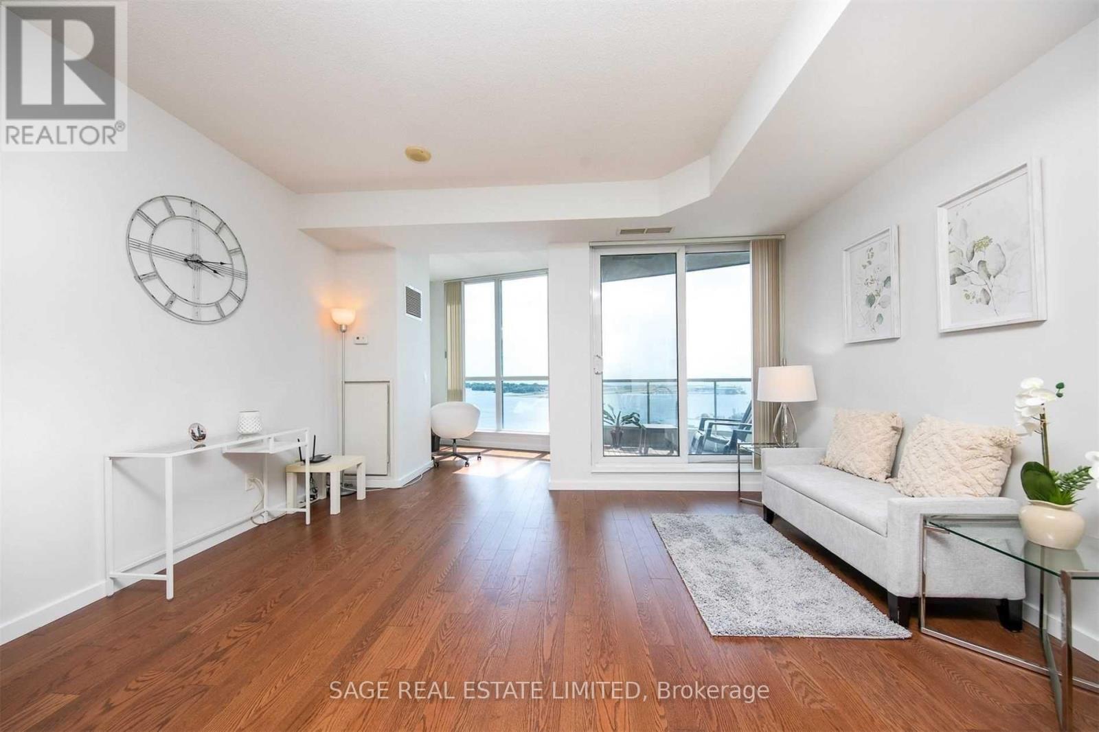 1711 - 218 Queens Quay W, Toronto, Ontario  M5J 2Y6 - Photo 4 - C13451592