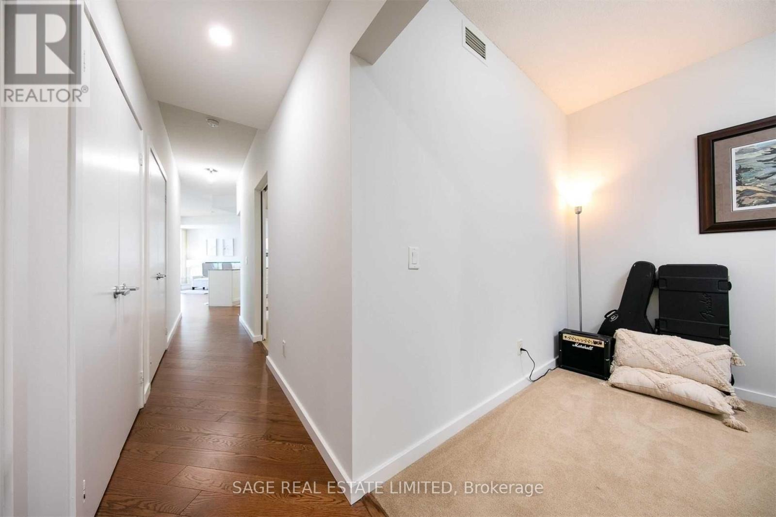 1711 - 218 Queens Quay W, Toronto, Ontario  M5J 2Y6 - Photo 5 - C13451592