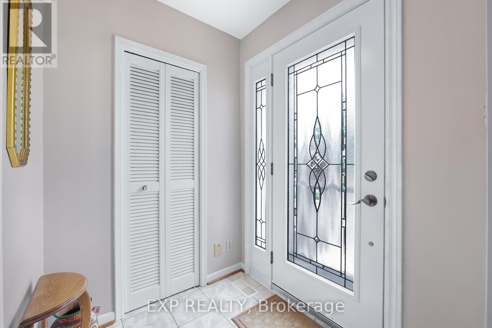 17 Marlena Drive, Toronto, Ontario  M1E 2Y9 - Photo 4 - E13451398