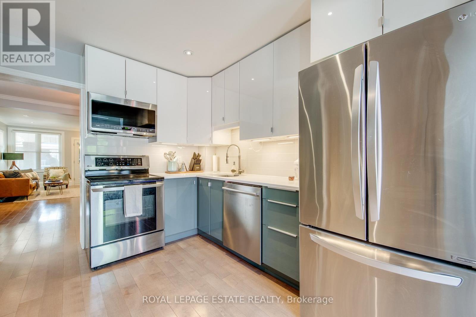 138 Woodmount Avenue, Toronto, Ontario  M4C 3Y8 - Photo 11 - E13451424